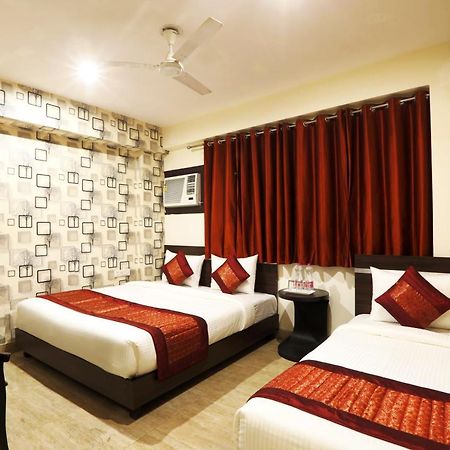 Hotel Sky Wood At Airport Nueva Delhi Exterior foto