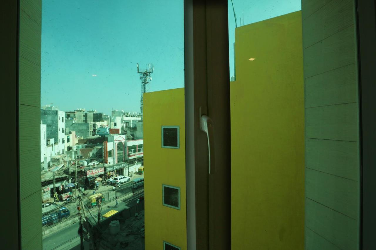 Hotel Sky Wood At Airport Nueva Delhi Exterior foto