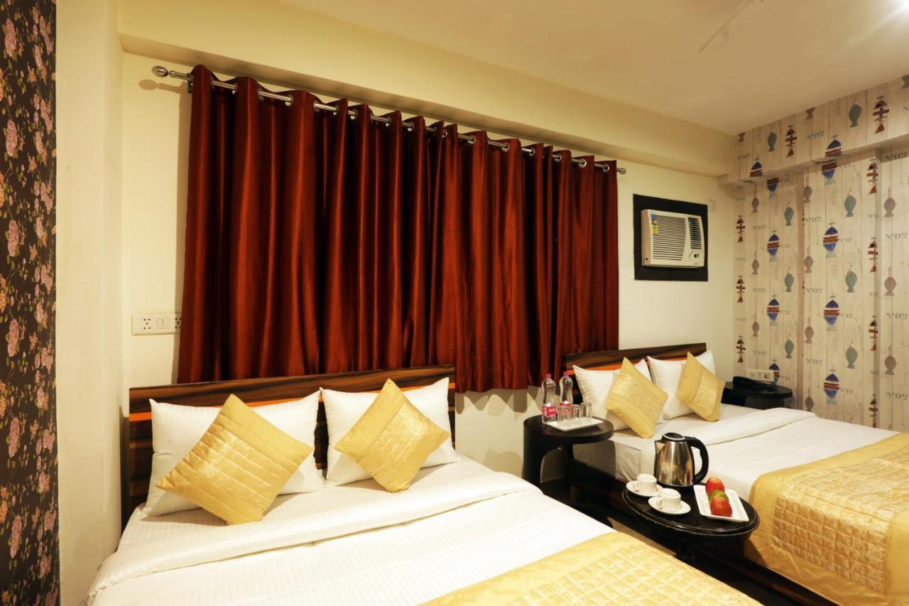 Hotel Sky Wood At Airport Nueva Delhi Exterior foto