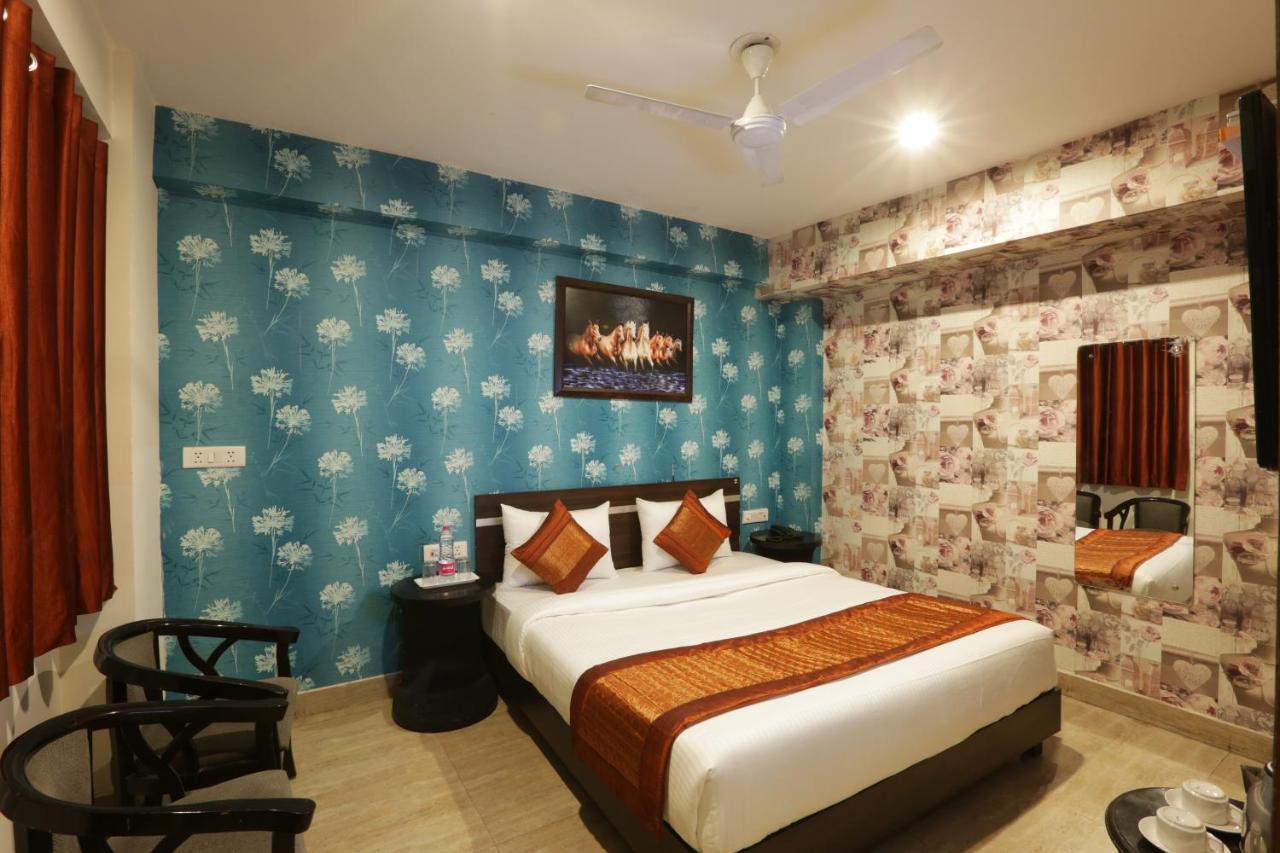 Hotel Sky Wood At Airport Nueva Delhi Exterior foto