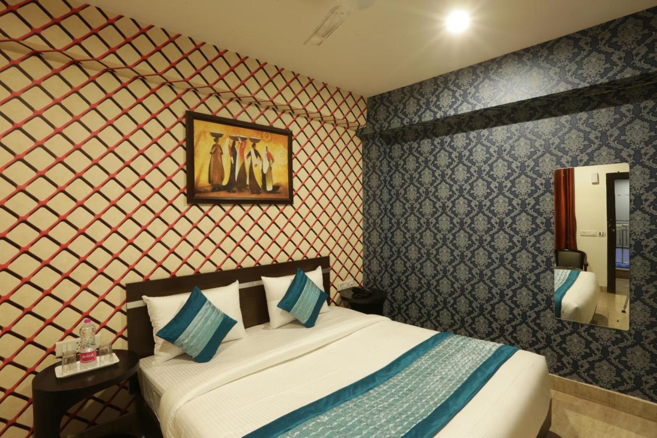 Hotel Sky Wood At Airport Nueva Delhi Exterior foto
